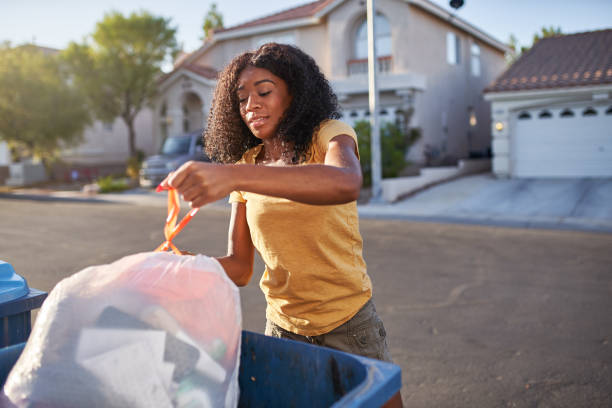 Commercial Cleanout Services in Highgrove, CA